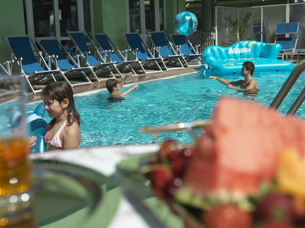 Residence Eurogarden Rimini Dış mekan fotoğraf